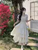 Vestido de Color Albaricoque Estilo Audrey Hepburn Estilo Francés para Mujer, Nuevo Modelo de Verano para Figuras Pequeñas, Diseño Dulce y Único, Vestido Largo que Ceñe la Cintura