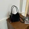Bolsa de Ombro/Axila Estilo Balde Transfronteiriço Japonês e Coreano Exquisita Outono 2026 Nova Versátil Grande Capacidade Nicho para o Dia a Dia
