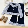 Conjunto de Primavera 2026 para Meninas: Conjunto de Duas Peças Novo Estilo Coreano: Camisa Listrada com Acabamento em Renda e Calça Flare