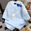 Camiseta Tendência Marca 100% Algodão Puro Manga Curta com Três Listras para Homens e Mulheres, Verão Comprimento Médio Caimento Solto Emagrecedor Gola Redonda Top Casual