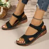 Nuevas sandalias de suela gruesa para mujer estilo comercio exterior del sudeste asiático con correas de velcro, tacón de cuña de talla grande, sandalias de playa abiertas