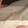 Artículo Popular de Xiaohongshu: Exquisito Anillo Ovalado con un Toque Fresco y Discreto, Anillo Delgado para Mujer, Lujo Ligero y Sensación de Alta Gama, Anillo para el Dedo Índice, Disponible para Dropshipping