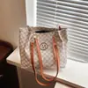 Bolsas para Mujer Bolso Tote de Gran Capacidad 2025 Nuevo de Moda Tendencia Bolso de Hombro para Viajes Cotidianos Casual Estampado Retro Bolso para Mujer