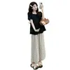Ropa de maternidad: Elegante Camisa Cuadrada, Top Babydoll Adelgazante + Pantalones Casuales de Lunares con Soporte para la Barriga Conjunto de Maternidad