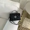 Bolso Pequeño Cruzado de Alta Gama Transfronterizo Nuevo Estilo 2025 Asa Floral Inspirada en Chanel Cuadrado Pequeño Acolchado con Cadena Lujo Ligero