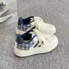 Nuevas Zapatillas Florales Blanco Leche 2026 para Mujer, Cordones de Cinta Color-Block Azul Claro, Zapatos Versátiles de Suela Gruesa para Estudiantes