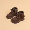 Botas de Moda con Borlas para Niñas Otoño e Invierno 2025 Nuevos Niños Medianos y Grandes Moda Birkenstock Botas Martin Botines Cortos de Princesa para Niñas Pequeñas