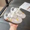 Tênis Feminino Estilo Doce 2026 Primavera/Verão Novos Fashionáveis Versáteis Casuais com Decoração Floral Sapatos de Treino Alemães