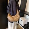 Bolsa de bolinho de couro macio retrô de grande capacidade da Korean Ins para mulheres, estilo preguiçoso, bolsa de ombro transversal casual e versátil para deslocamento diário