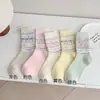 Calcetines Versátiles Rayados de Dopamina para Primavera y Verano, Calcetines de Moda Estilo Británico Fair Isle, Calcetines Juveniles de Media Pantorrilla para Primavera y Verano