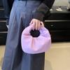 2023 Novo Design de Nicho Bolsa Pequena Feminina Plissada Portátil All-match Verão Elegante Bolsa de Nuvem Elegante