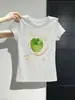 Top feminino de manga curta levemente justo com estampa de frutas e estrelas pintada à mão, camiseta de algodão fresca e calmante de verão para meninas