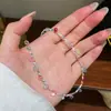 Colar Versátil Colorido com Pingente de Gota de Dopamina, Temperamento Elegante e Requintado, Corrente Simples para Clavícula de Luxo Leve, Nicho de Alta Qualidade para Mulheres