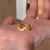 Anillo Onda Dibujado a Hilo Estrella Super Brillante Plateado Diseño de Nicho Irregular Lujo Ligero Retro de Gama Alta Venta Directa de Fábrica