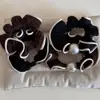 Estilo Francés Chanel Borde Blanco Perla Anillo Intestino Grueso Cuerda para el Cabello Elegante Todo Fósforo Cabeza de Bola Anillo de Cabello de Alta Elasticidad Tocado Accesorios para el Cabello