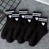 Calcetines de San Valentín Transfronterizos para Pareja de Mujer, Calcetines de Media Pantorrilla, Calcetines Deportivos, Calcetines Largos de Cintura Alta con Temática de Amor para Otoño e Invierno, Calcetines Gruesos