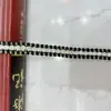 Direto da Fábrica renda de pérola branca seda dourada cruz com diamante no meio contas de renda novos sapatos e chapéus acessórios de vestuário