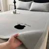Set de Tres Piezas de Colchoneta de Seda de Hielo de Verano Bordado de Alta Gama Colchoneta Acondicionada Lavable a Máquina Dormitorio Individual Colchoneta Suave