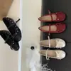 Nuevos zapatos planos retro 2026 para mujer, con lazo, punta redonda, una sola tira y que aumentan la altura, con suela suave y estilo Mary Jane poco profundo.