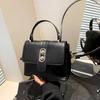 Bolsa de Mão Outono/Inverno 2026 Ombro Único Elegante Feminina Tendência Transversal Moda Feminina Nova Versátil Bolsa de Mão