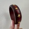 Yongge Jewelry Pulsera de Madera con Remaches de Pentagrama Coloridos Europeos y Americanos Accesorios de Mano de Madera Natural Multicolor Venta al por Mayor Venta al por Mayor Transfronteriza
