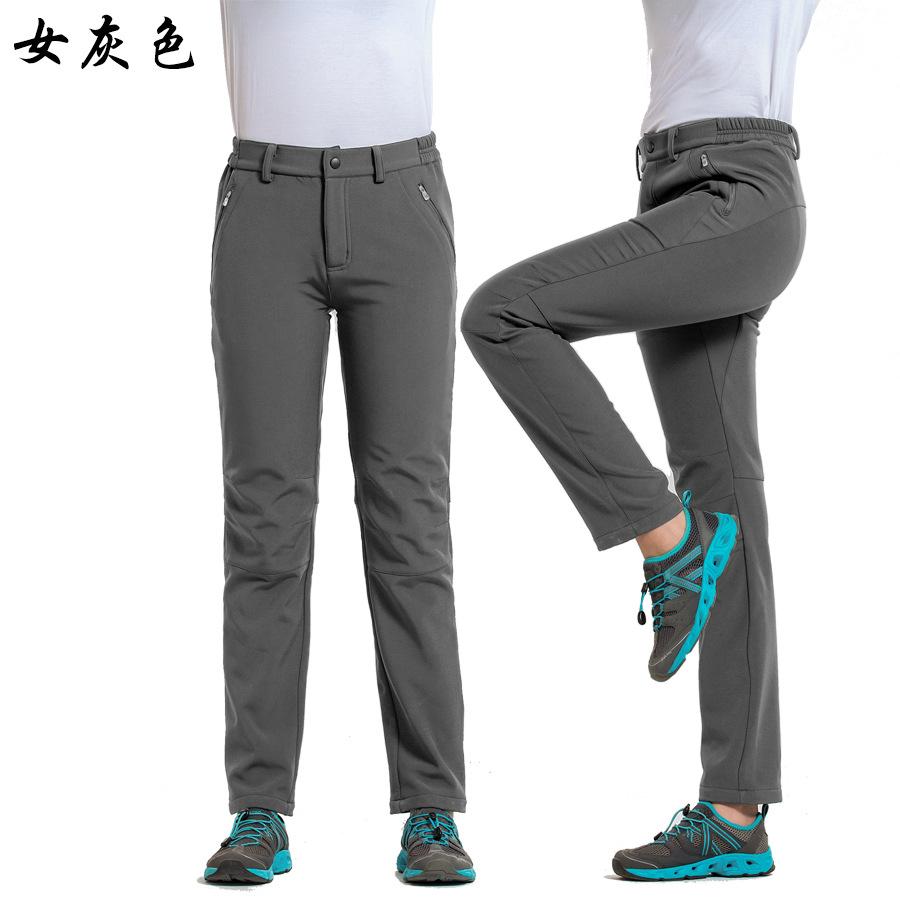 女灰色