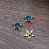 Nuevo Estilo Goteo de Aceite Flor de Múltiples Pétalos de Agujero Único Centro para Manualidades Accesorios de Joyería Colgantes Pequeños Materiales para Colgantes de Aretes Venta al por Mayor