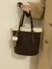 Bolsa Retro Fosca de Nicho com Pelo de Cordeiro para Mulheres 2025 Nova Versátil para o Dia a Dia Bolsa de Ombro Axila Bolsinha Bolsa Saco