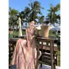 Vestido estilo estrella con dopamina, rayas de arcoíris, degradado de color caramelo, halter, teñido anudado