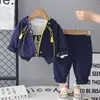 Conjunto de Três Peças da Moda de Primavera para Meninas, Casaco com Capuz Estiloso Estilo Coreano para Crianças, Roupa de Primavera e Outono para Crianças Pequenas