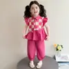 Conjunto de Verão para Meninas 2026 Novo Estiloso Calça Anti-Mosquito com Mangas Pequenas Volumosas Conjunto de Duas Peças Roupa Infantil Roupa de Verão