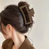 Nuevo Estilo Otoño e Invierno Pinza para el Cabello de Felpa Color Café para Mujer, Pinza de Tiburón de Gama Alta, Pinza para el Cabello de Moda para la Parte Posterior de la Cabeza, Accesorios para el Cabello al por Mayor
