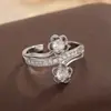 Anillo Abierto de Doble Flor de Circonio de Lujo Ligero para Mujer Diseño Ajustable Viaje Diario Citas Versátil Sensación de Gama Alta Anillo para Dedo