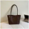 2026 Bolso de Mano Tejido Hueco Nuevo para Mujer, Bolso de Hombro de Gran Capacidad para Vacaciones, Bolso Cesta de Moda para el Trabajo