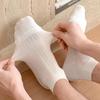 Calcetines Finos de Primavera y Verano para Hombre, Calcetines de Algodón Absorbentes del Sudor Transpirables de Color Sólido Estilo Japonés, Cómodos Calcetines Casuales de Corte Bajo