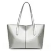 2025 Nueva Bolsa de Mano Gran Capacidad Patchwork Piel Suave Bolso de Mujer Simple Casual Bolso de Hombro Versátil Bolso de Mano para Viajes