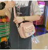 Bolsita linda con un toque vintage japonés, adorable diseño de oso, estilo femenino suave, bolso cruzado para estudiante, bolso de hombro peculiar para mujer