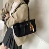 Bolsa Satchel Retro de Nicho para Axila com Acabamento Fosco para Mulheres Nova Tendência Outono 2025 Bolsa de Ombro Estilosa para o Dia a Dia