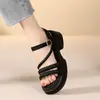 Sandalias Ultraligeras Simples de Suela Gruesa para el Verano 2025 Nuevas de Celebridad de Internet para Oficina de Mujer de Tacón Medio de Gama Alta con Faldas