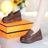 Zapatos casuales retro cómodos para mujer, novedad otoño 2026, punta redonda, plataforma, suela gruesa, piel suave