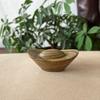 Venta directa de fábrica de pieza de mano de oro macizo tallada en sándalo verde, adornos de lingote de madera maciza, plato decorativo de escritorio de oficina para jugar