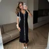Vestido de Tricô Social Transfronteiriço com Decote V, Manga Longa, Botões Únicos, Cintura Marcada para Mulheres, Suéter de Outono, Vestido Justo com Babados