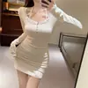 Fábrica Fuente Sexy Diseño de Nicho Encaje Empalmado Delgado Botón Vestido para Mujer Primavera y Otoño Ceñido a la Cadera Falda Corta