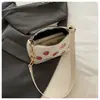 Bolsa de Mão Feminina Transfronteiriça, Elegante e Simples, Bolsa de Ombro da Moda, Novo Estilo 2026, Textura PU, Bolsa de Ombro Único Transversal