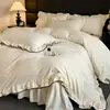 Colcha de Terciopelo de Leche Tallada Francesa Juego de Cama de Cuatro Piezas Borde de Encaje Rosa Terciopelo Engrosado de Doble Cara Suministros de Terciopelo Coral