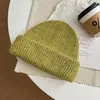 Gorro de lana tejido estilo coreano, cálido y adecuado tanto para hombres como para mujeres, perfecto para la moda urbana de otoño e invierno, diseño retro, color liso, y hace que la cara se vea más pequeña