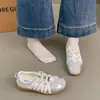 Zapatillas de entrenamiento alemanas plateadas para mujer 2026 nuevo otoño suela gruesa con cordones casuales estudiante cómodas versátiles zapatillas blancas