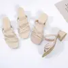 Sandalias de Tacón Grueso Más Vendidas en Stock para Mujer, Novedad Verano 2025 Tacón Bajo Estilo Hada Versátiles para Exteriores Deslizables Pantuflas de Moda