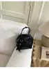 Bolso de Mano Versátil con Estrella Estilo Coreano, Bolso Tostada de Lujo Ligero de Nicho de Alta Gama, Bolso de Hombro Cruzado Moderno Simple y Elegante