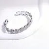 Pulsera Estilo Retro Europeo y Americano con un Diseño Único para Mujer, Presentando Ojo de Rayo de Zirconia de Colores Esmalte y Joyería que Conserva el Color